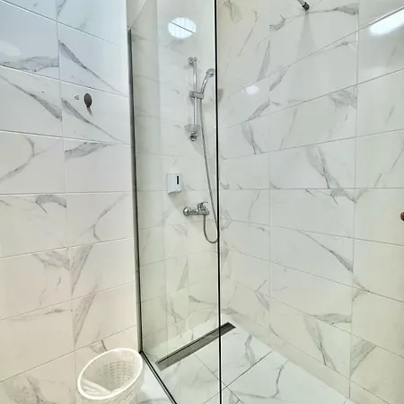 Гостьовий будинок Beachfront Palma - Jaz Будва