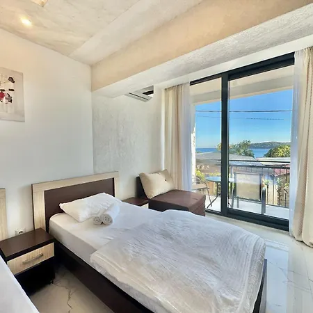 Гостьовий будинок Beachfront Palma - Jaz Будва